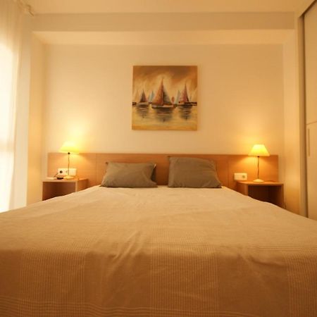 Apartamento En Vera A 300 M De La Playa, Con Patio Y Salida Directa A Calle Ngoại thất bức ảnh