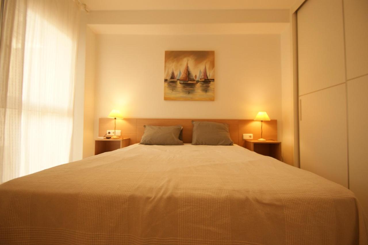 Apartamento En Vera A 300 M De La Playa, Con Patio Y Salida Directa A Calle Ngoại thất bức ảnh