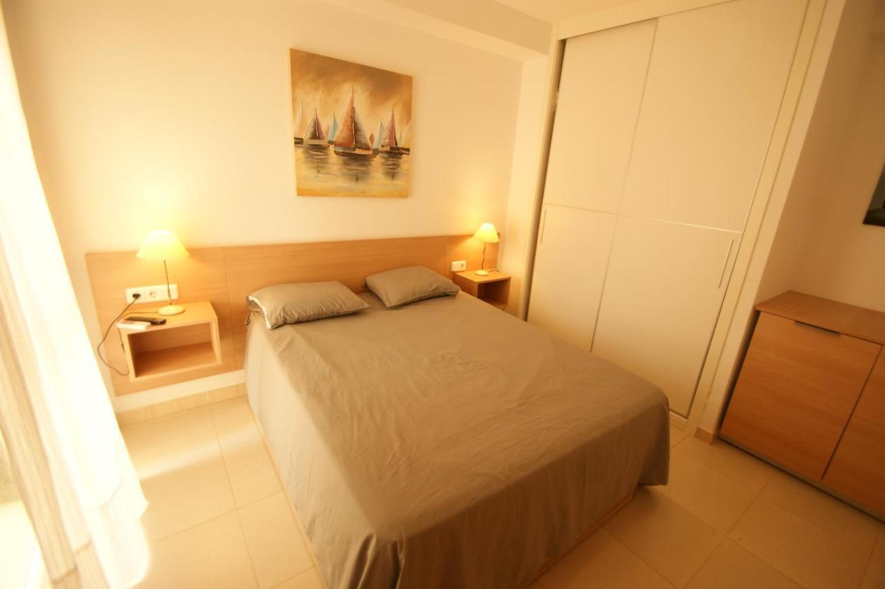 Apartamento En Vera A 300 M De La Playa, Con Patio Y Salida Directa A Calle Ngoại thất bức ảnh
